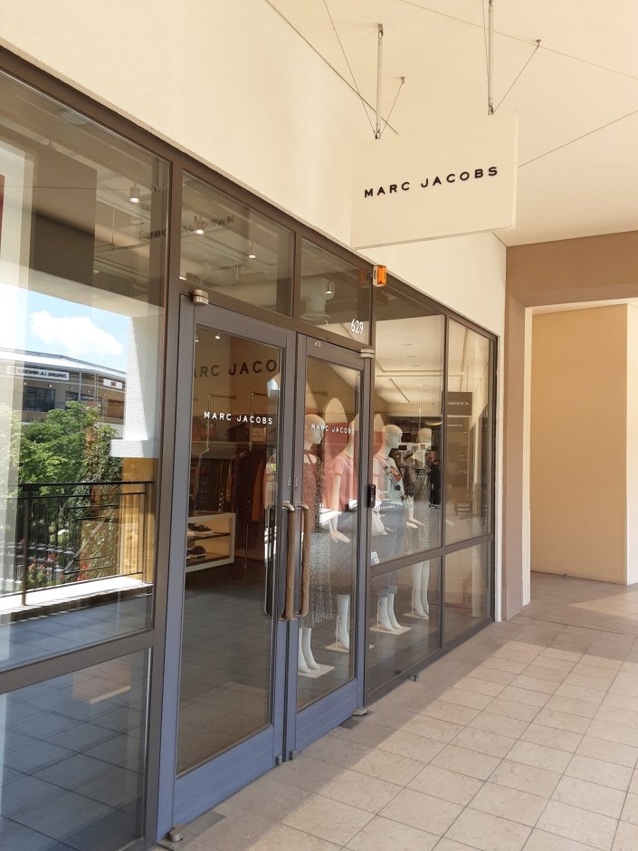 Kolon Marc Jacobs – Shinsegae Paju Branch [Tax Refund Shop] (코오롱 마크제이콥스 신세계파주)