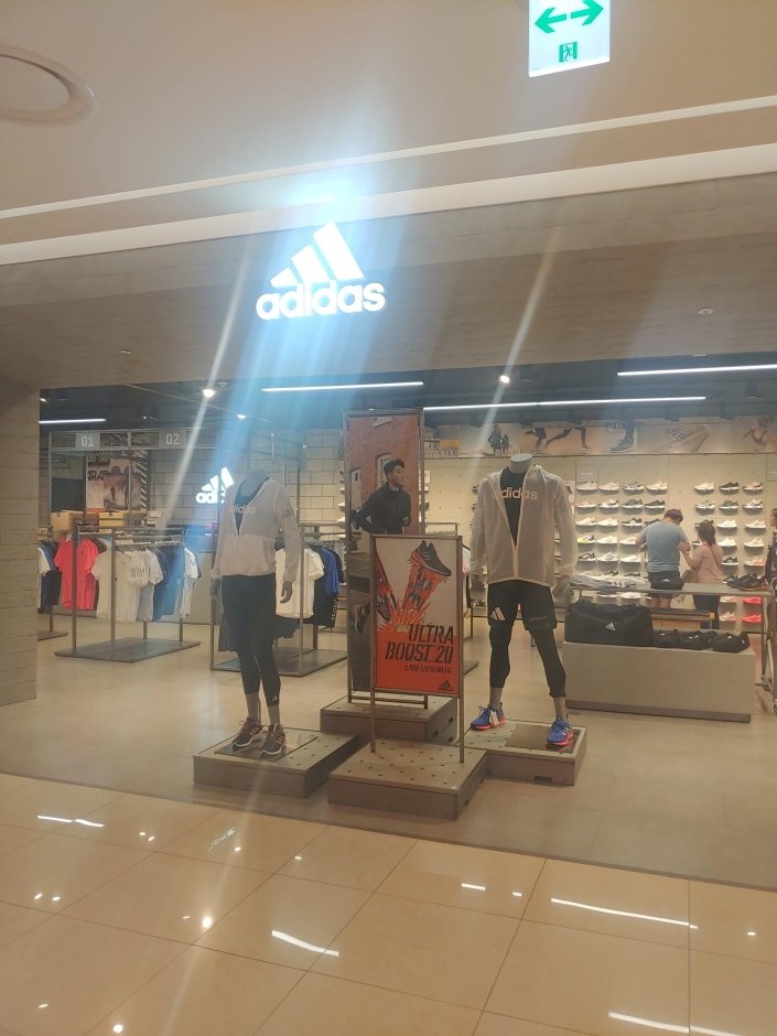 Adidas – Lotte Guri Branch [Tax Refund Shop] (아디다스 롯데구리)