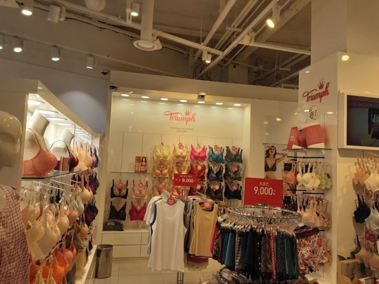 Triumph – Hyundai Gimpo Branch [Tax Refund Shop] (트라이엄프 현대김포)