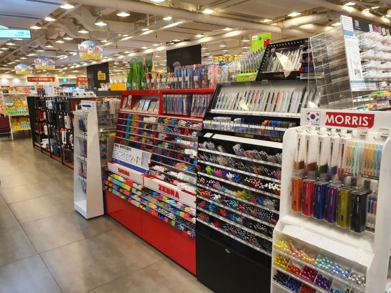 Artbox – Bucheon Branch [Tax Refund Shop] (아트박스 부천)