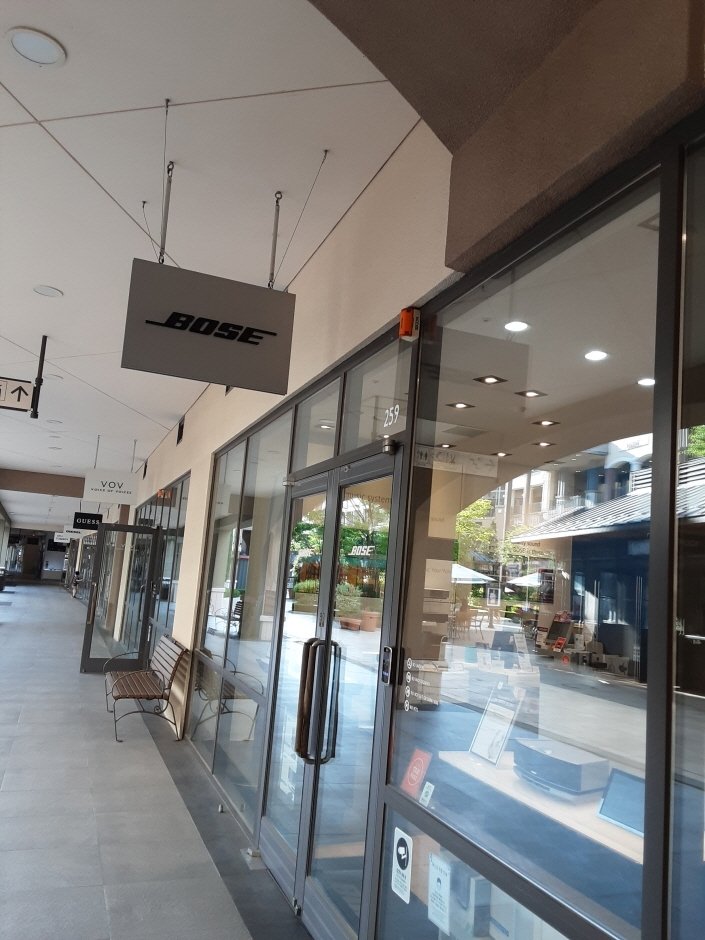 Bose – Shinsegae Paju Branch [Tax Refund Shop] (BOSE 신세계파주)