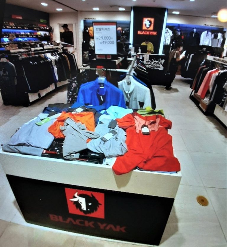 Black Yak [Tax Refund Shop] (블랙야크)