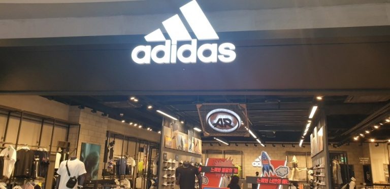 Adidas – Starfield Goyang Branch [Tax Refund Shop] (아디다스 스타필드 고양점)