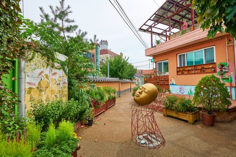 Suwon Jidong Mural Village (수원 지동벽화마을)