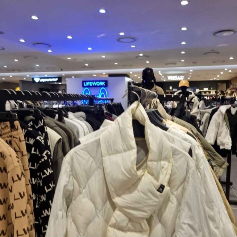 Life Work [Tax Refund Shop] (라이프워크)