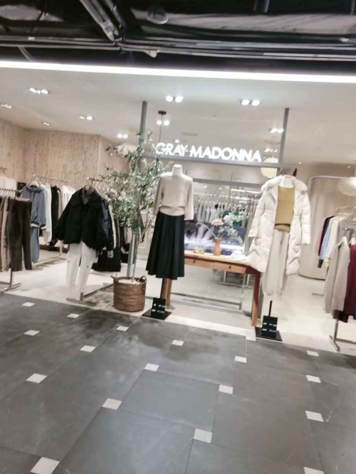 Gray Madonna – NC Singuro Branch [Tax Refund Shop] (그레이마돈나 nc신구로)