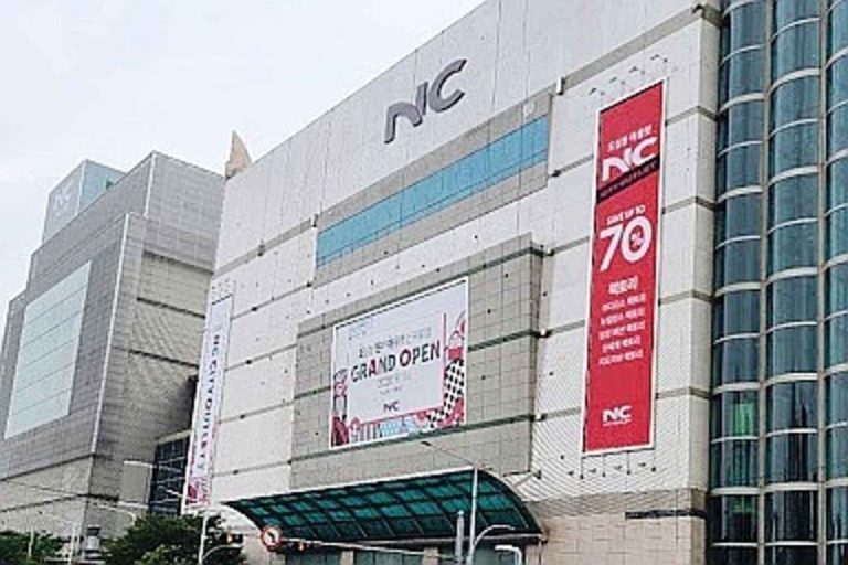 Descente – NC Singuro Branch [Tax Refund Shop] (데상트 nc신구로)