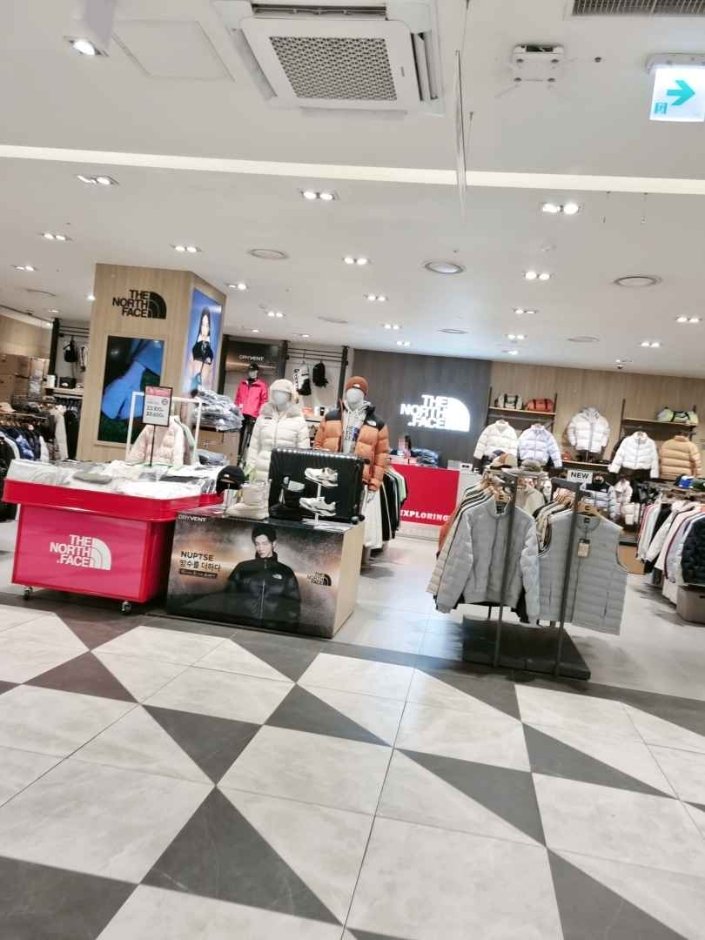 The North Face – NC Singuro Branch [Tax Refund Shop] (노스페이스 nc신구로)