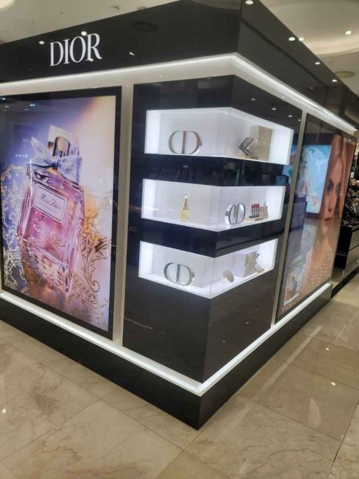 Dior [Tax Refund Shop] (디올)