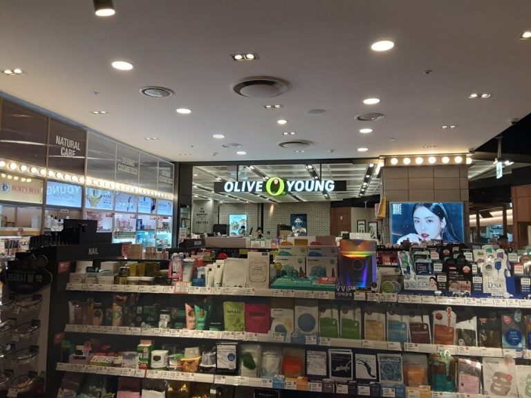 Olive Young – CJ CheilJedang Center Branch [Tax Refund Shop] (올리브영 제일제당센터)