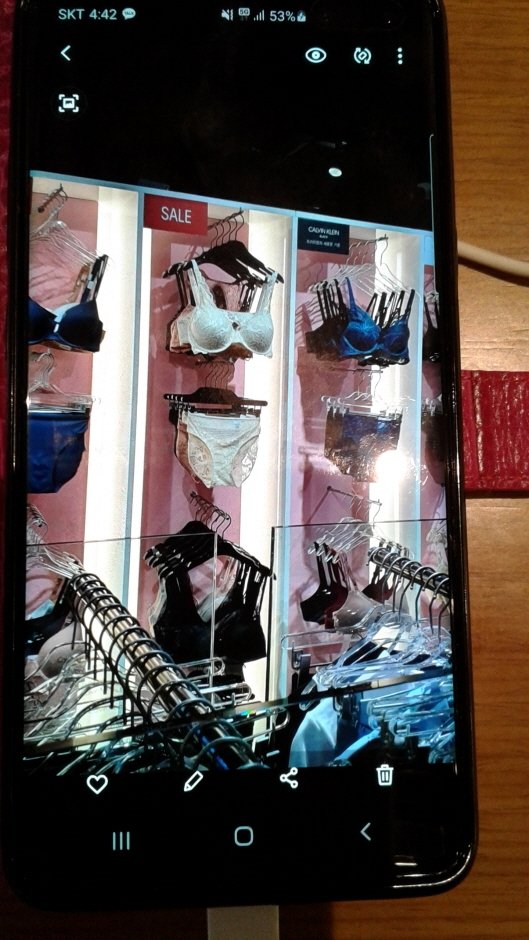 Guess – Doota Branch [Tax Refund Shop] (게스 두타)