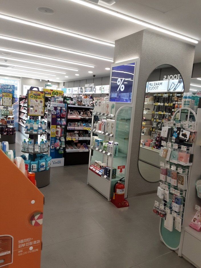 Olive Young – Cheonggu Station Branch [Tax Refund Shop] (올리브영 청구역)