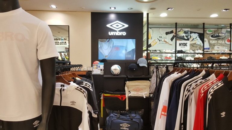 Umbro – Starcity Mall Branch [Tax Refund Shop] (엄브로건대스타시티)