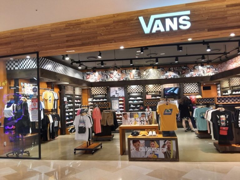 Vans – Lotte World Mall Branch [Tax Refund Shop] (반스 롯데월드몰)