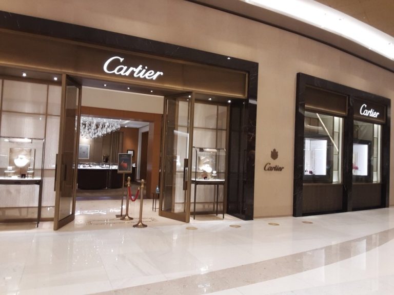 Cartier – Lotte World Tower Mall [Tax Refund Shop] (까르띠에 롯데월드타워점)