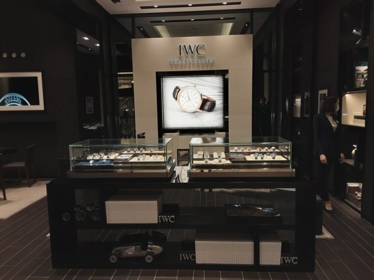 IWC – Lotte World Tower Branch [Tax Refund Shop] (아이더블유씨 롯데월드타워점)