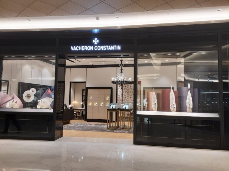 Vacheron Constantin – Lotte World Tower Branch [Tax Refund Shop] (바쉐론콘스탄틴 롯데 월드타워점)