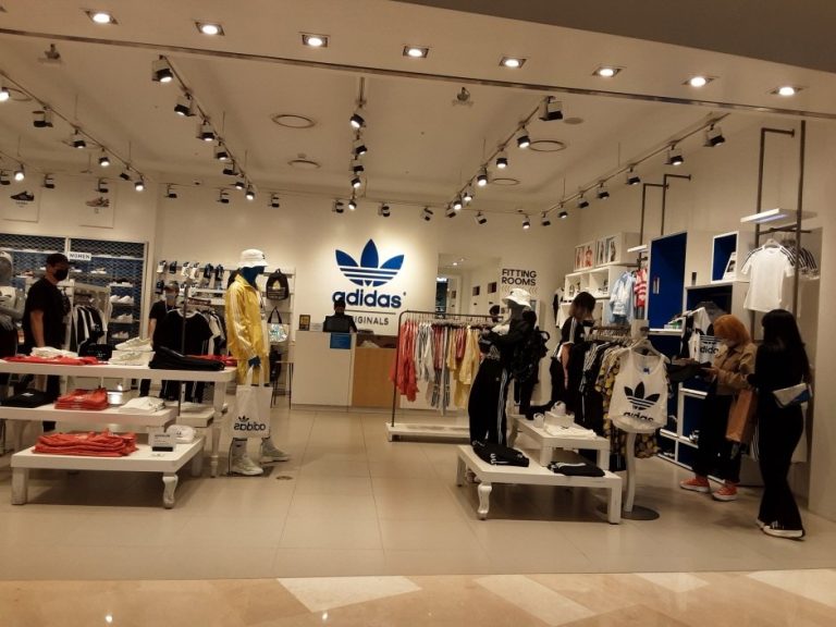 Adidas Original – Lotte World Mall Branch [Tax Refund Shop] (아디다스오리지널 롯데월드몰)