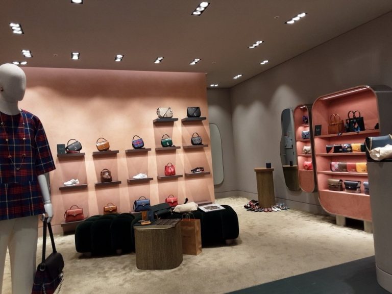 Mulberry – Lotte World Mall Branch [Tax Refund Shop] (멀버리 롯데월드몰점)