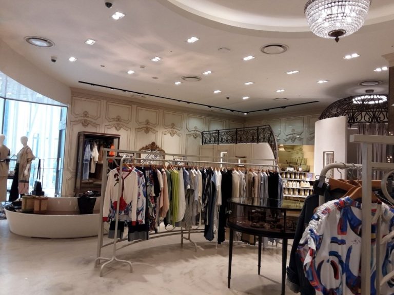 Eli’Den – Lotte Avenuel World Tower Branch [Tax Refund Shop] (엘리든 롯데 에비뉴엘 월드타워점)