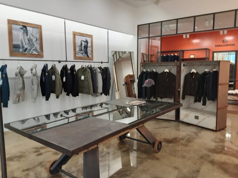 Para Jumpers – Lotte Department Store Jamsil Avenuel Branch [Tax Refund Shop] (파라점퍼스 롯데백화점 잠실 에비뉴엘점)