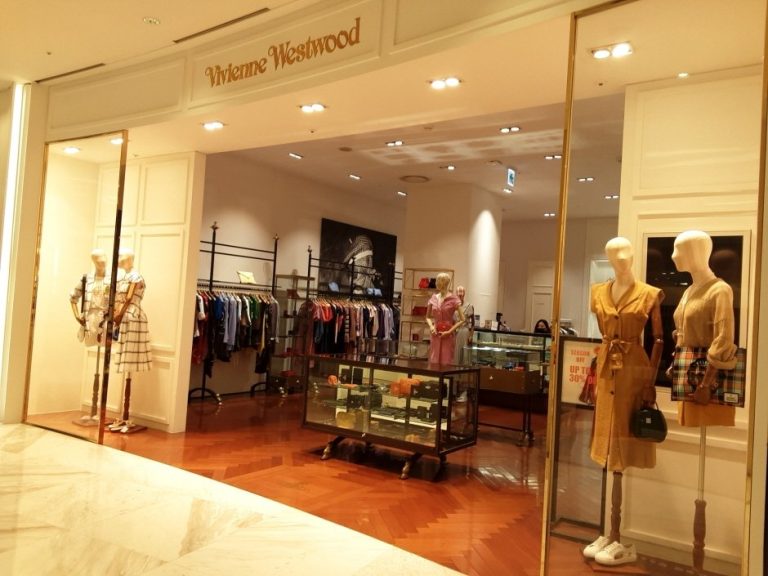 Vivienne Westwood – Lotte Department Store Avenuel World Tower Branch [Tax Refund Shop] (비비안웨스트우드 롯데백화점 에비뉴엘 월드타워점)