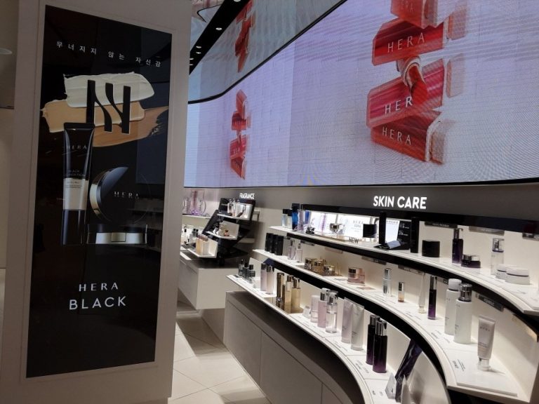 Hera – World Tower Branch [Tax Refund Shop] (헤라 월드타워점)