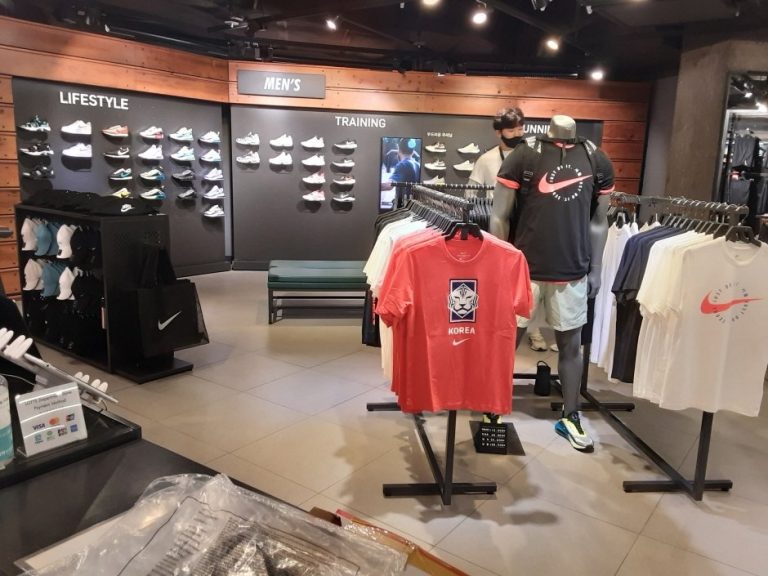 Nike – Lotte Jamsil Branch [Tax Refund Shop] (나이키 롯데잠실)