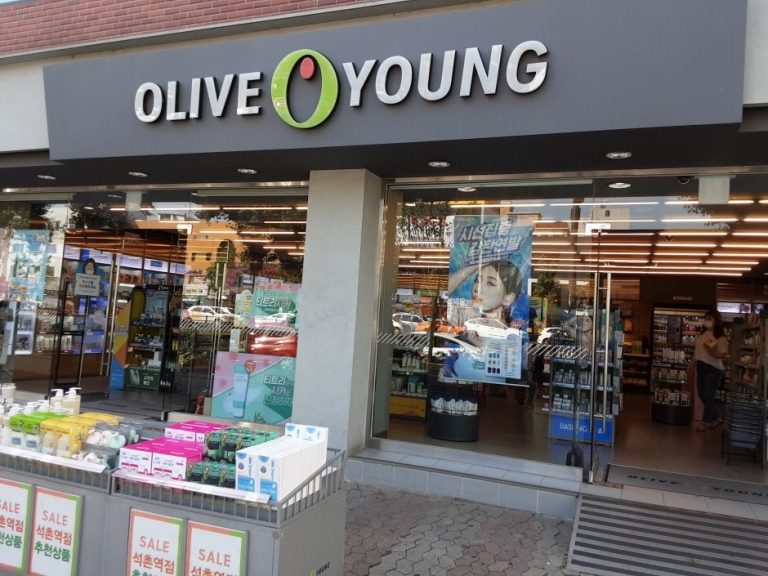 Olive Young – Seokchon Station Branch [Tax Refund Shop] (올리브영 석촌역)