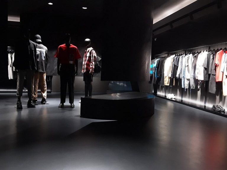 Juun.J Flagship Store – Dosan Branch [Tax Refund Shop] (준지 플래그십스토어 도산점)
