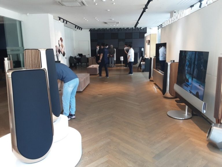 Bang & Olufsen – Apgujeong Branch [Tax Refund Shop] (뱅앤올룹슨 압구정)