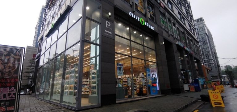 Olive Young – Mapo-gu Office Station Branch [Tax Refund Shop] (올리브영 마포구청역)