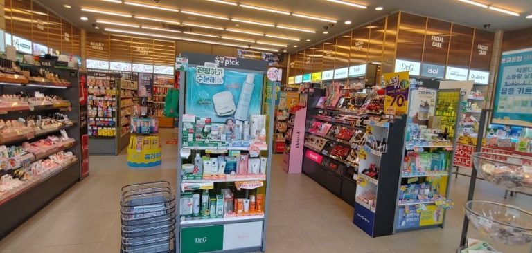 Olive Young – Donggyo-dong Branch [Tax Refund Shop] (올리브영 동교동)