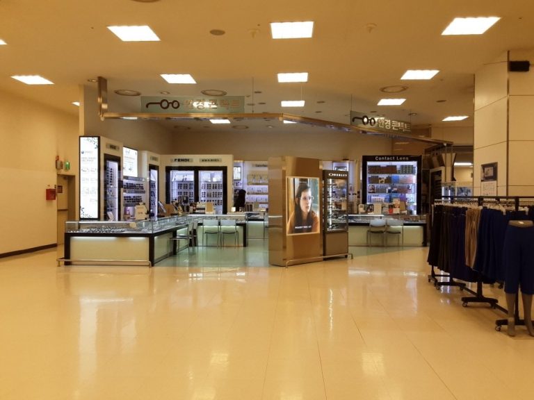 Le Mans Eyewear – Cheonggyecheon Branch [Tax Refund Shop] (르망안경콘택트 청계천)