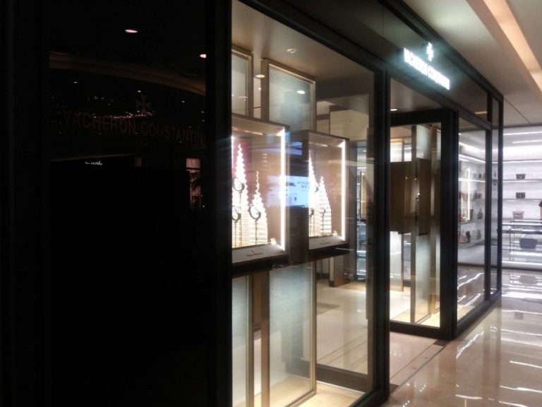 Vacheron Constantin – Hyundai Apgujeong Main Branch [Tax Refund Shop] (바쉐론콘스탄틴 현대 압구정본점)