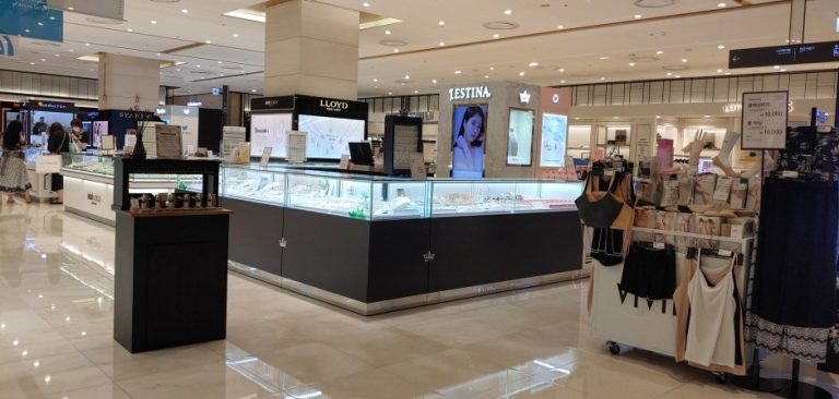 J.Estina – Lotte Cheongnyangni Branch [Tax Refund Shop] (제이에스티나 롯데 청량리점)