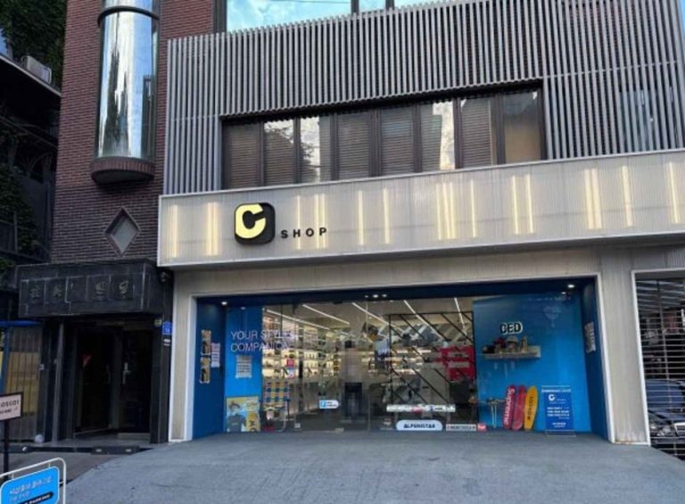 Cshop Hongdae Flagship [Tax Refund Shop] (씨샵 홍대 플래그쉽)