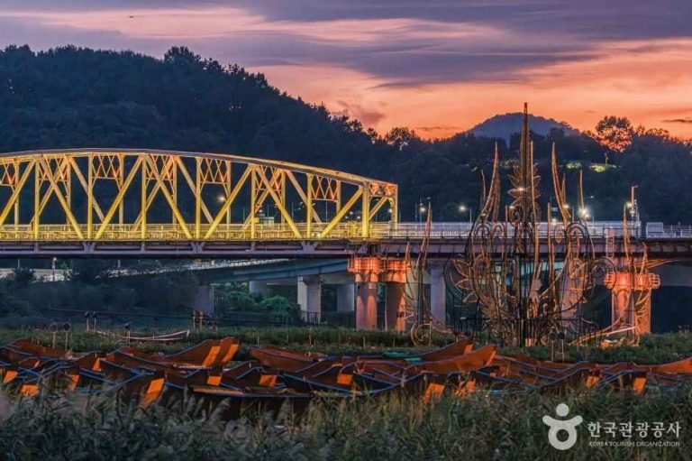 Mireuseom Island (미르섬)