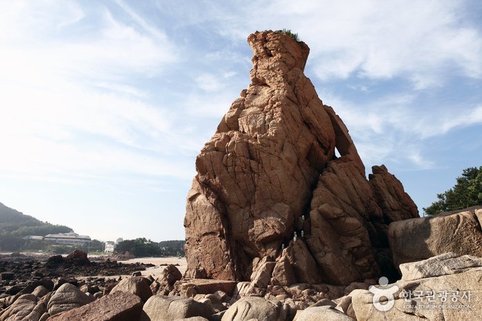 Seonnyeo Rock (선녀바위)