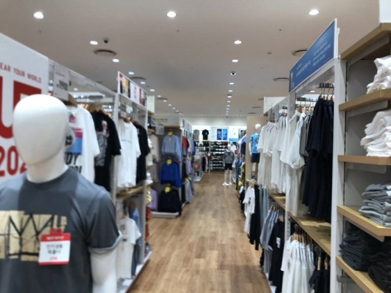 Uniqlo – Lotte Mall Eunpyeong Branch [Tax Refund Shop](유니클로 롯데몰 은평점)