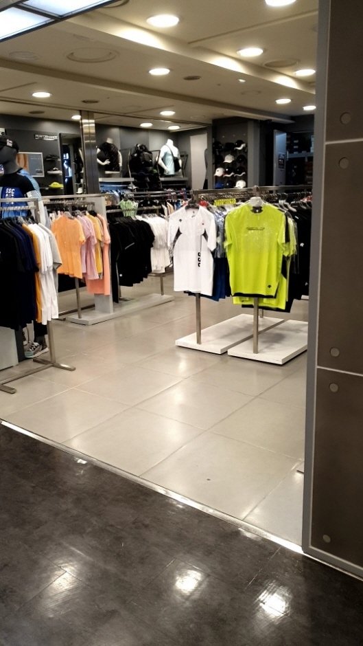 Descente – NC Department Store Bulgwang Branch [Tax Refund Shop](데상트 NC백화점 불광점)