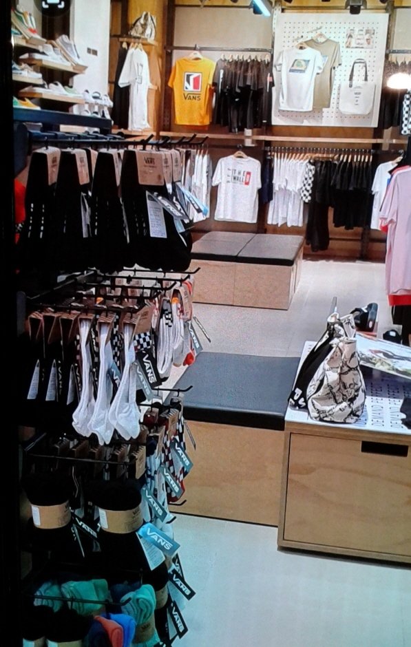 Vans – Doota Mall Branch [Tax Refund Shop](반스 두타몰점)