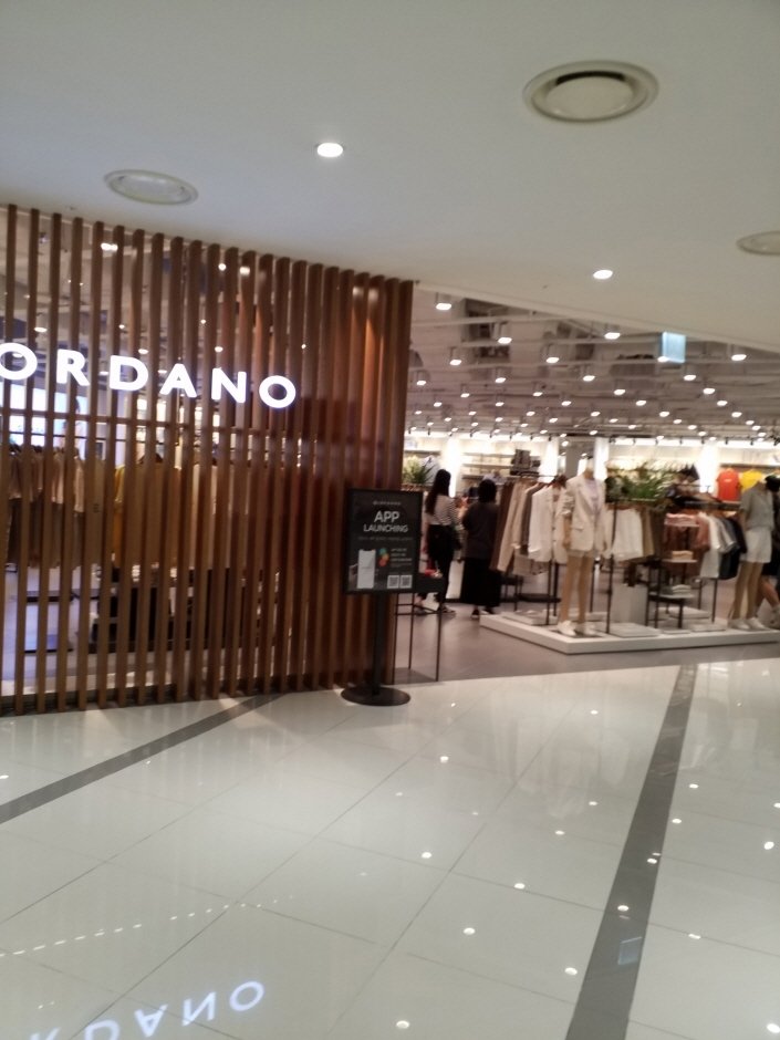 Giordano – TIMES SQUARE Branch [Tax Refund Shop](지오다노 타임스퀘어점)
