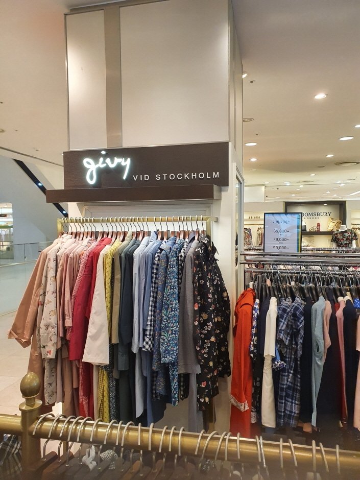 Givy / Keith – Hyundai Outlets Gasan Branch [Tax Refund Shop](기비키이스 현대아울렛 가산점)