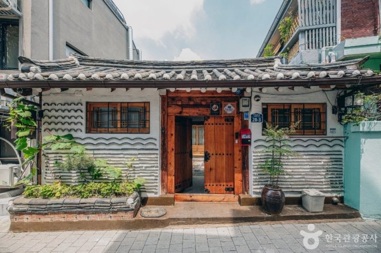 Seochon Guest House [Korea Quality] / 서촌게스트하우스 [한국관광 품질인증]