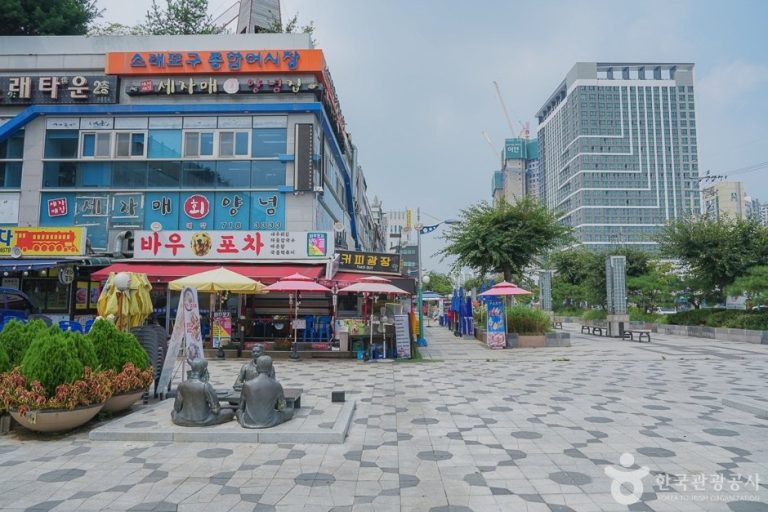 Soraepogu Pocha Street (소래포구 포차거리)