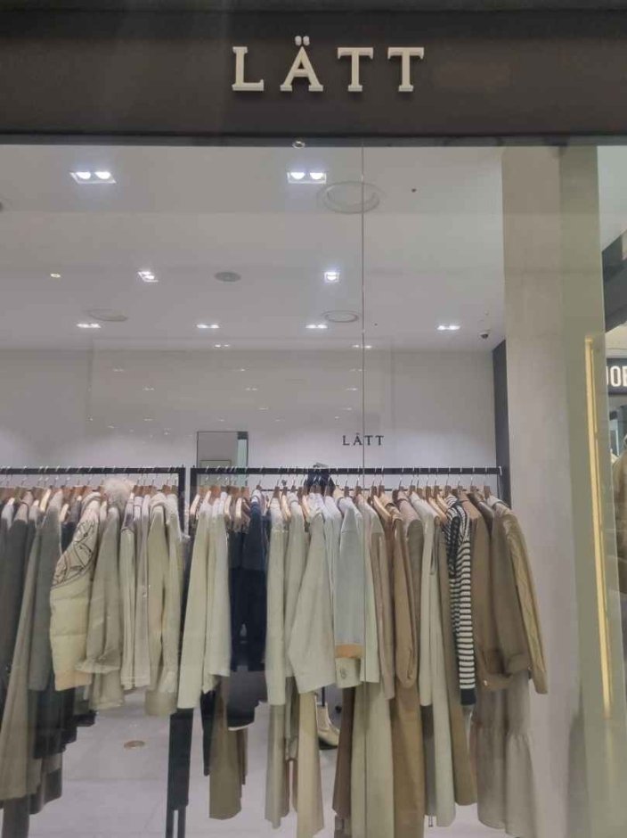 Latt – Hyundai Outlets Dongdaemun Branch [Tax Refund Shop](래트 현대아울렛 동대문점)