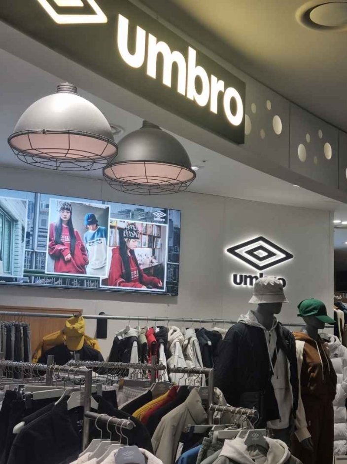 Umbro – Doota Mall Branch [Tax Refund Shop](엄브로 두타몰점)