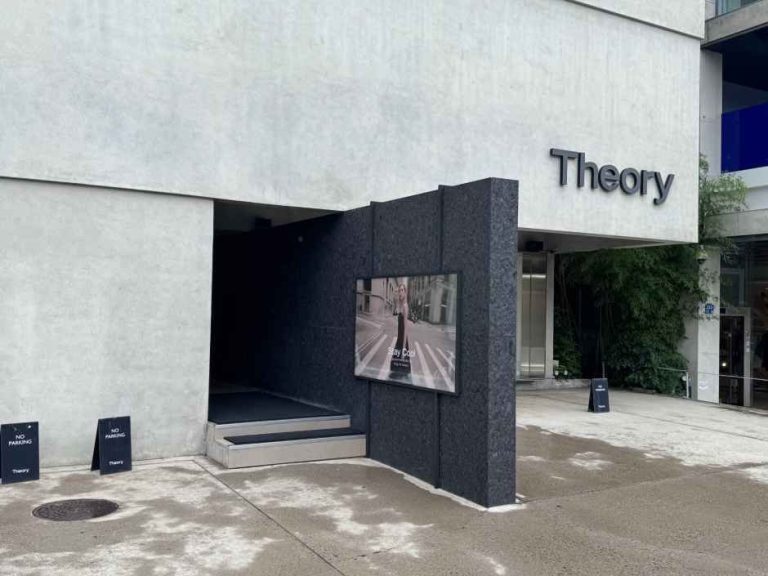 Theory Hannam Branch [Tax Refund Shop](띠어리 복합 한남점)