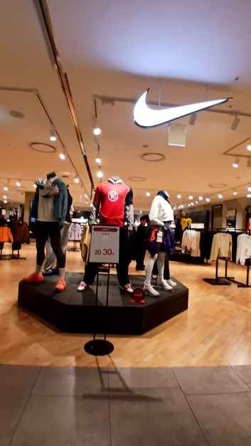 Nike – LOTTE Department Store Konkuk Univ. Star City Branch [Tax Refund Shop] (나이키 롯데백화점 건대스타시티점)